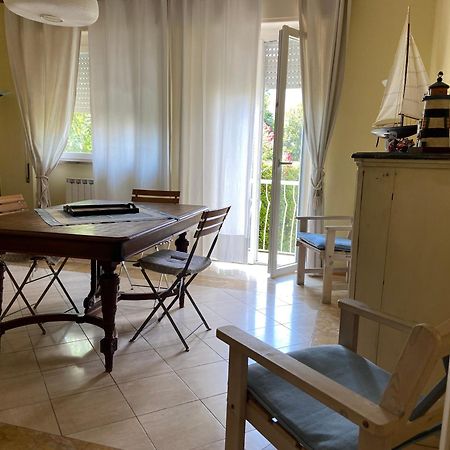 Appartamento Stella Marina A Due Passi Dal Mare E Dal Centro 马瑞纳迪卡拉拉 外观 照片